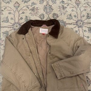 Hunter Women’s  Tan Barn Jacket with Brown Collar NWOT